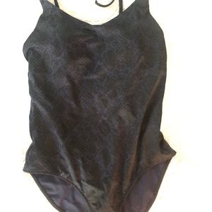 Athleta swim one piece keyhole back xs